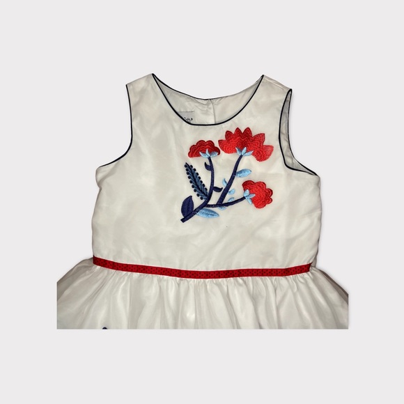 Pippa & Julie Embroidered Floral White Tulle Formal Dress - Picture 2 of 7